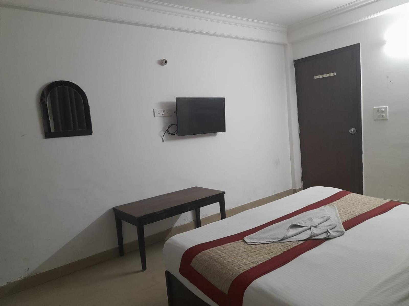 Hotel Airport Aditya Inn Neu-Delhi Exterior foto
