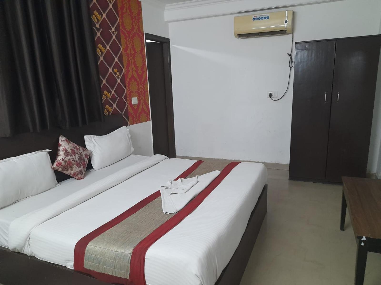 Hotel Airport Aditya Inn Neu-Delhi Exterior foto